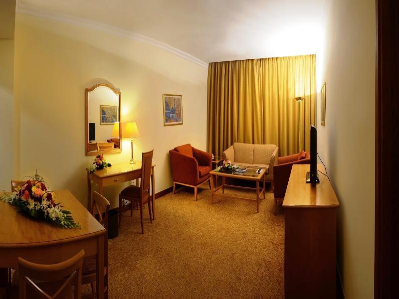 Swiss-Belhotel シャルジャ エクステリア 写真