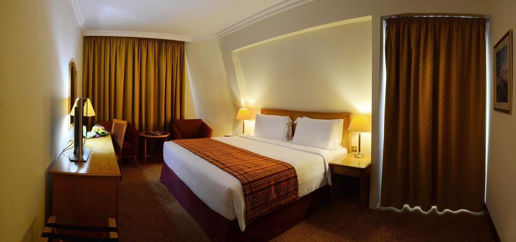 Swiss-Belhotel シャルジャ エクステリア 写真