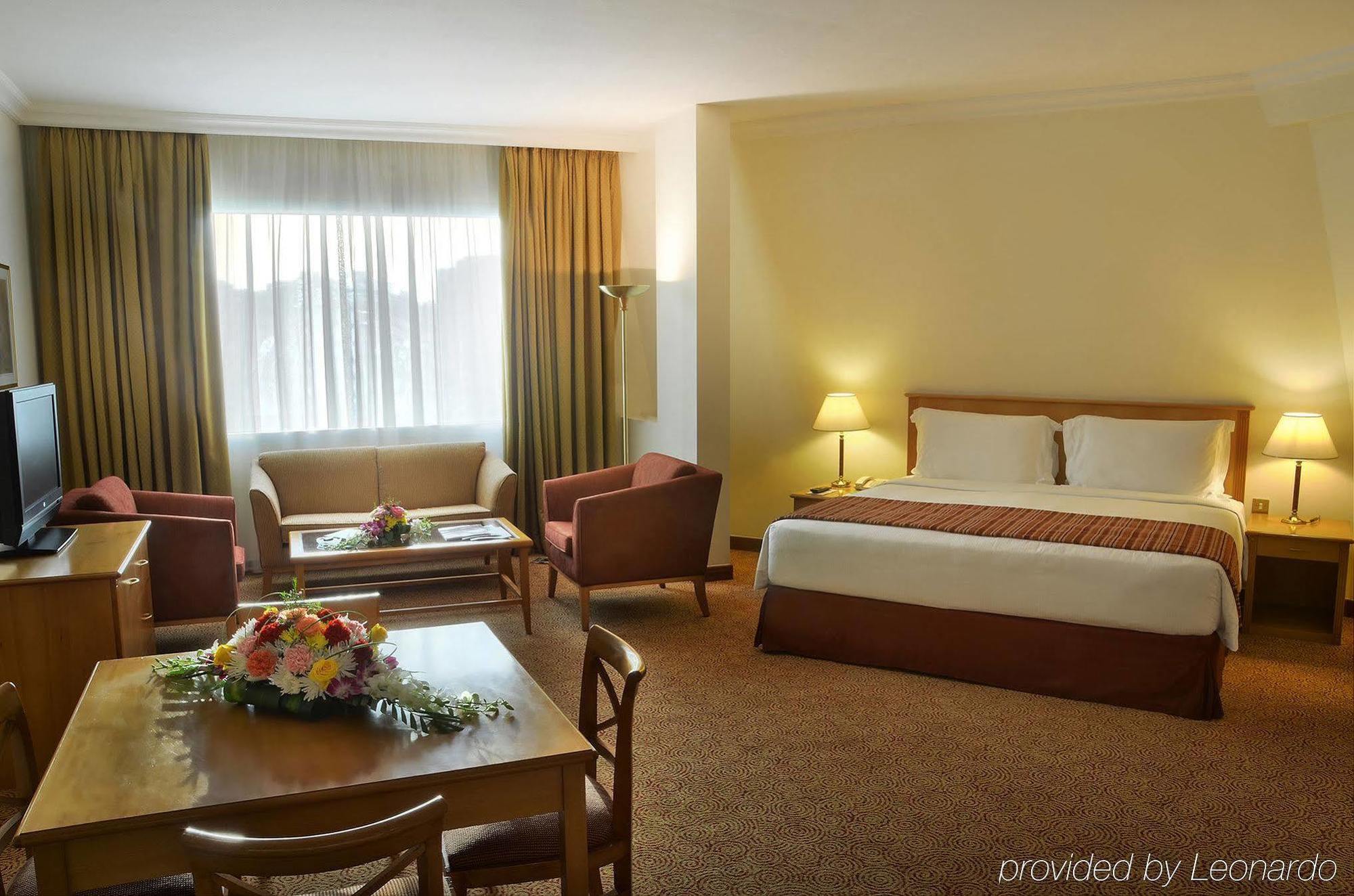 Swiss-Belhotel シャルジャ エクステリア 写真