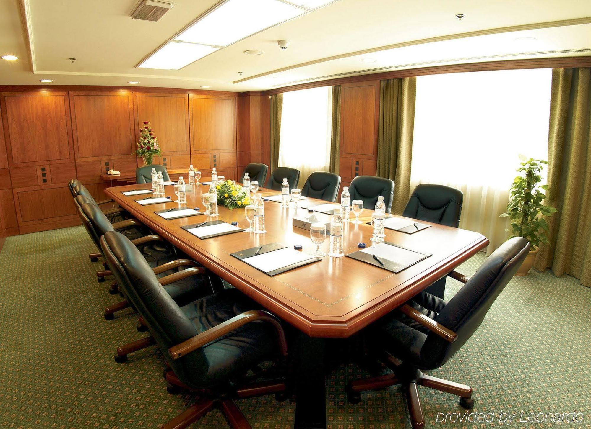 Swiss-Belhotel シャルジャ ビジネス 写真