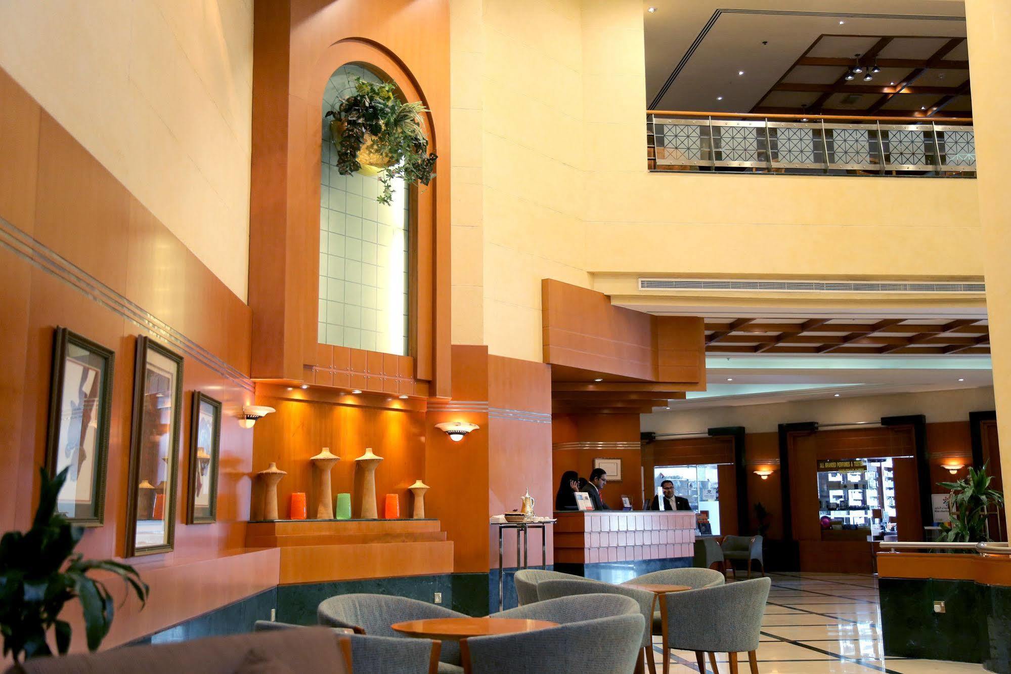 Swiss-Belhotel シャルジャ エクステリア 写真